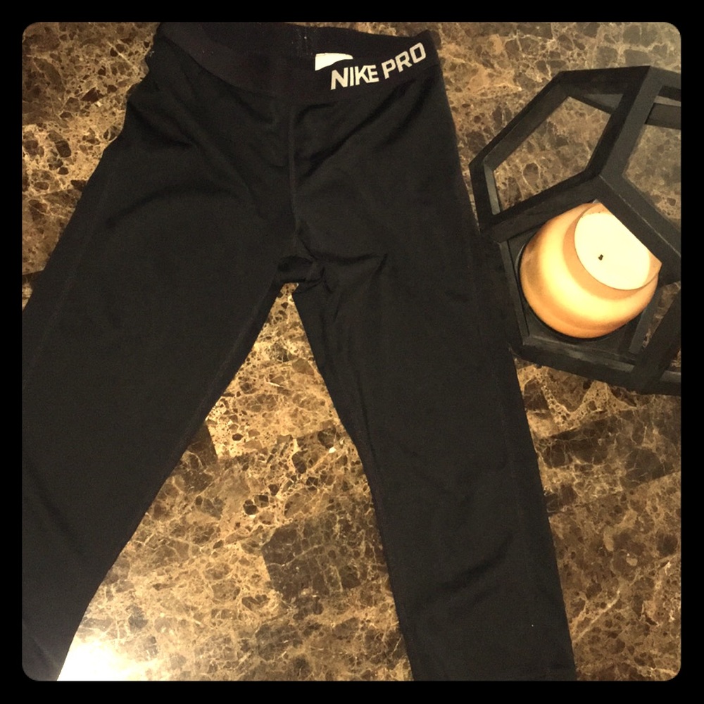 Nike Pro Cropped Leggings - image 1